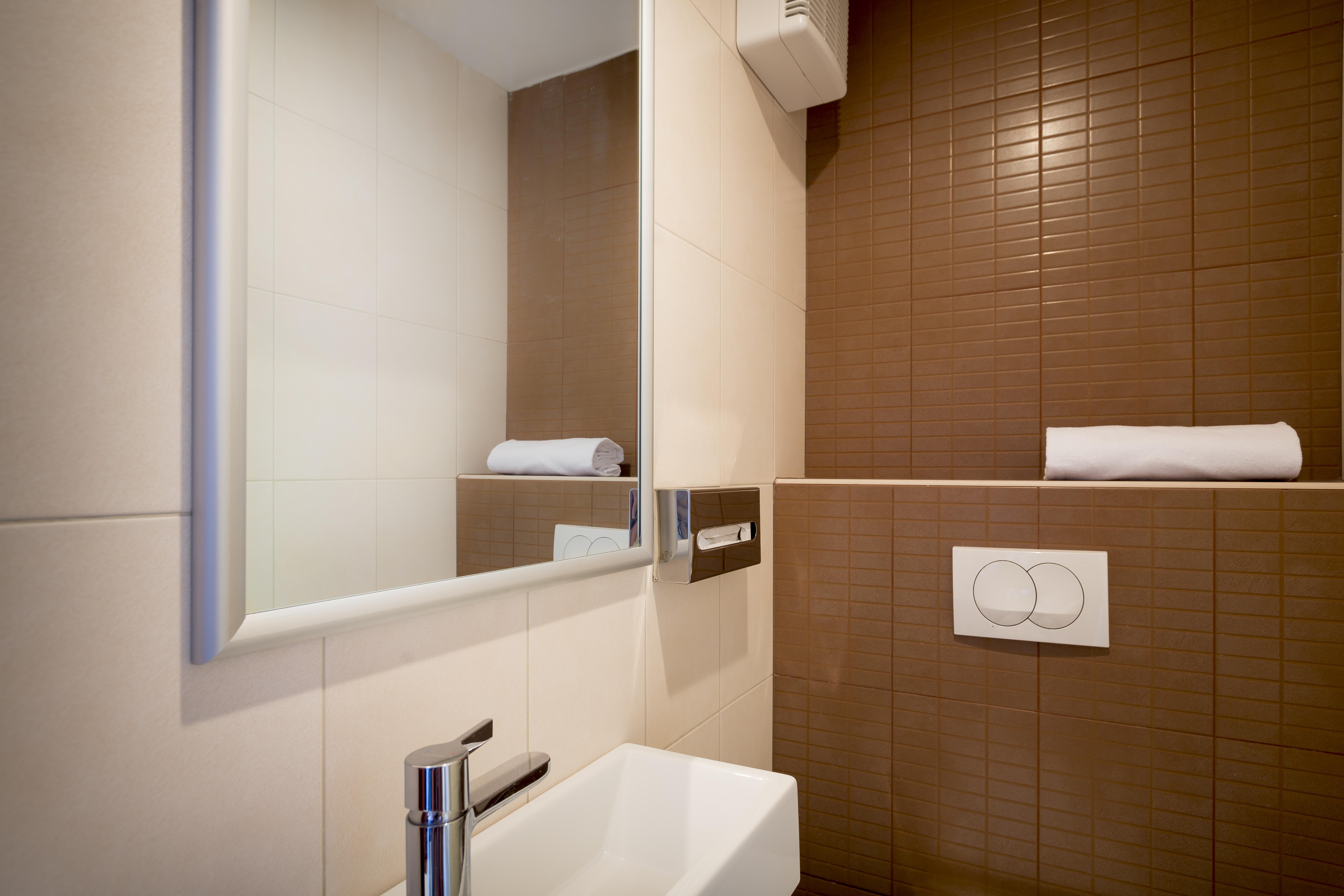 Valamar Villa Adria Baska  Ngoại thất bức ảnh