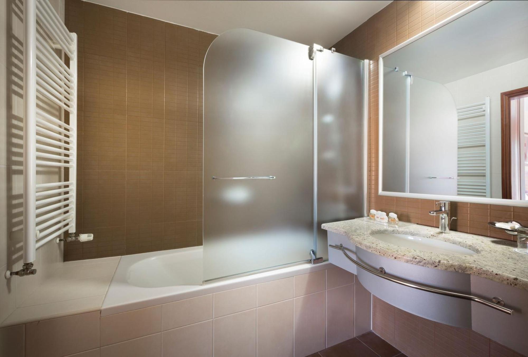Valamar Villa Adria Baska  Ngoại thất bức ảnh